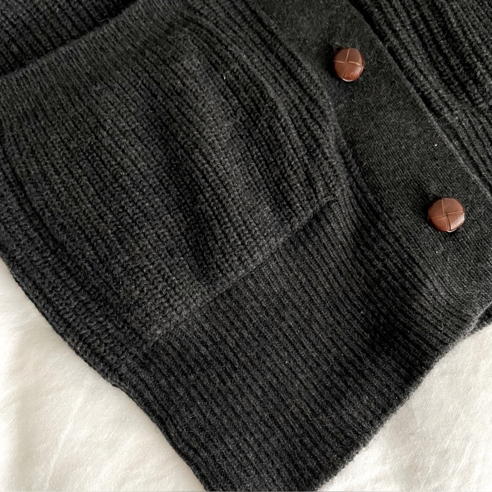 DEMYLEE Wool Cashmere Sweater Vest Cardigan with Leather Buttons - Picture 3 of 12